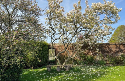 Sharpthorne Cottage | 2 bedroom accommodation in East Grinstead