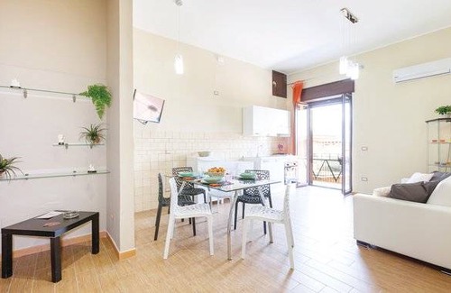 Piazza Roma Apartment | 2 bedroom accommodation in Lettere -NA-