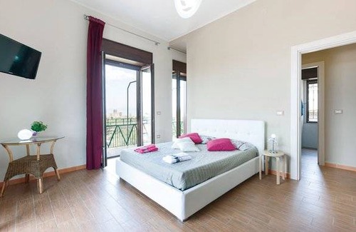Piazza Roma Apartment | 2 bedroom accommodation in Lettere -NA-