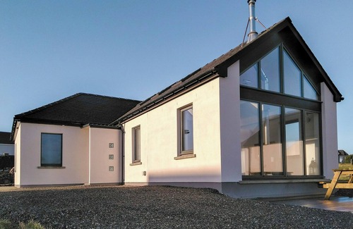 Isle of Lewis Cottage | 2 bedroom accommodation in Aird, near Stornoway