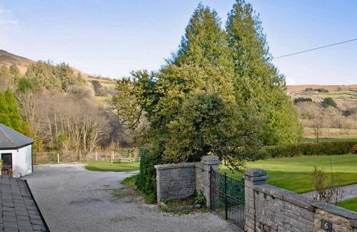 Newton Abbot Cottage | 2 bedroom accommodation in Widecombe-in-the-Moor, near Bovey Tracey