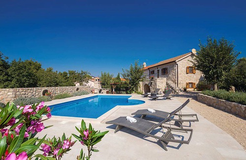 Rasopasno House | 2 bedroom accommodation in Malinska