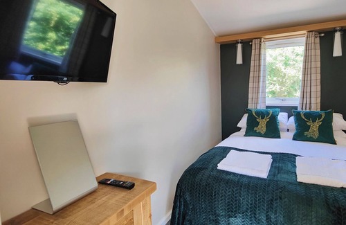 Swadlincote House | 2 bedroom accommodation in Oakthorpe, Swadlincote
