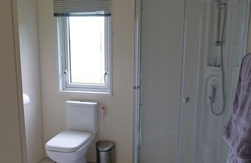 Linton Cabin | 2 bedroom accommodation in Swadlincote, Nr Ashby-de-la-Zouch