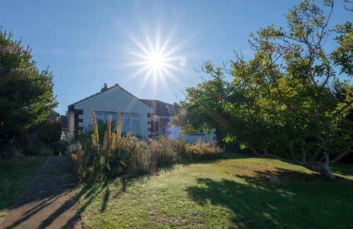 Totland Bay Cottage | 2 bedroom accommodation in Totland Bay