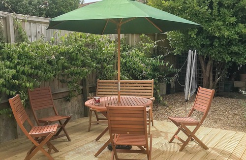 Totland Bay Cottage | 2 bedroom accommodation in Totland Bay