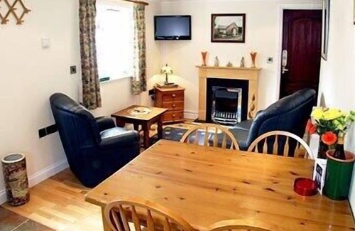 Kentisbury Cottage | 2 bedroom accommodation in Kentisbury Ford, near Barnstaple