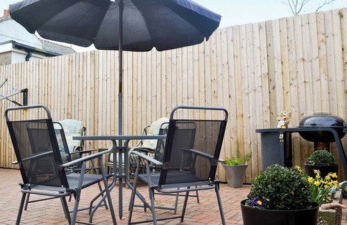 Caergeiliog Cottage | 2 bedroom accommodation in Caergeiliog, near Holyhead
