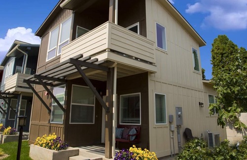 Boise Villa | 2 bedroom accommodation in Garden City