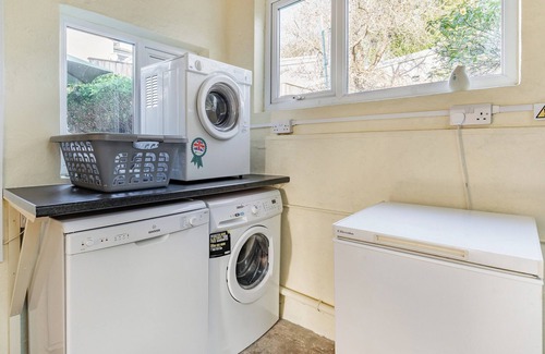 Pembrey Cottage | 2 bedroom accommodation in Pembrey, near Burry Port