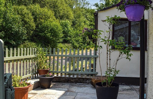 Pont Yates Cottage | 2 bedroom accommodation in Cynheidre