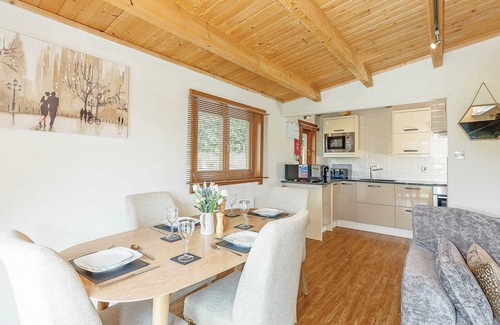Welsh Frankton Ski Chalet | 2 bedroom accommodation in Ellesmere