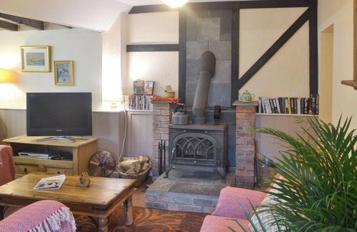 Pen-y-sarn Cottage | 2 bedroom accommodation in Pen-y-Sarn, near Amlwch