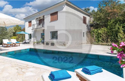 Krbune House | 2 bedroom accommodation in Podpican