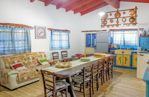 Oliena House | 2 bedroom accommodation in Oliena