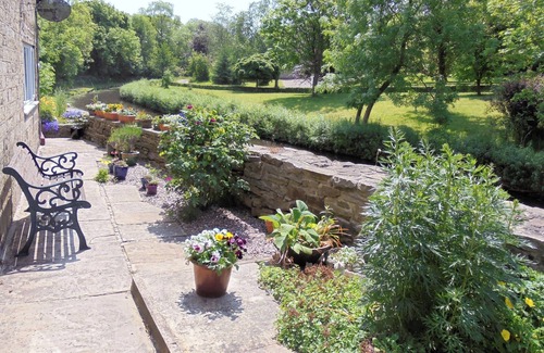 Furness Vale Cottage | 2 bedroom accommodation in Furness Vale, near Whaley Bridge