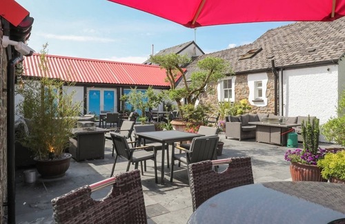 Narberth Ski Chalet | 2 bedroom accommodation in Narberth