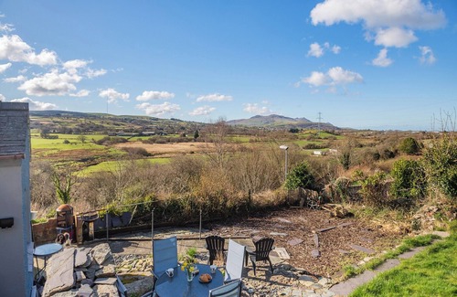 Llanllyfni Cottage | 2 bedroom accommodation in Talysarn