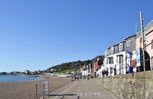 Bridport Cottage | 2 bedroom accommodation in Wootton Fitzpaine, near Charmouth
