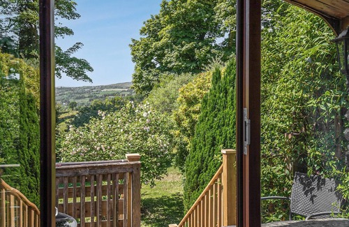 Whitland Cottage | 2 bedroom accommodation in Llanglydwen, near Narberth