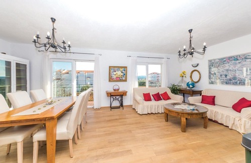 Kastel Novi Apartment | 2 bedroom accommodation in Kastel Novi