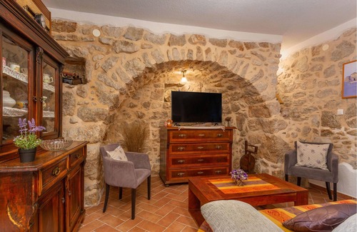 Rasopasno House | 2 bedroom accommodation in Malinska