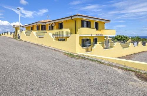 Briatico Apartment | 2 bedroom accommodation in BRIATICO