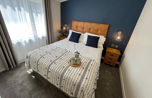 Annan Cabin | 2 bedroom accommodation in Annan