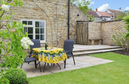 Welburn Cottage | 2 bedroom accommodation in Welburn, near York