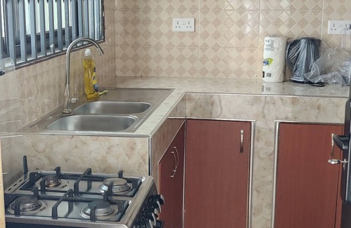 Elmina Apartment | 2-bedroom apartment in delightful Ataabaze Elmina with AC, WiFi