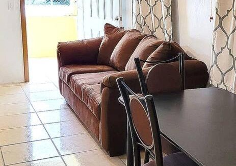 Antoneys Cay Apartment | 2 bedroom apartmen in the heart of west end!