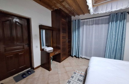 Diani Beach Resort | 2-bedroom apartment in Diani, 2 minutes drive/5 minutes walk to the beach.