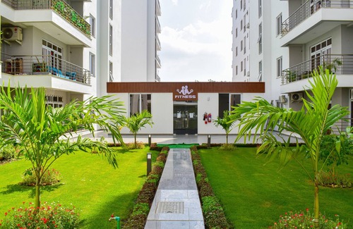 Mombasa Apartment | 2-bedroom apartment in charming Mombasa AC, walking distance to beach and malls