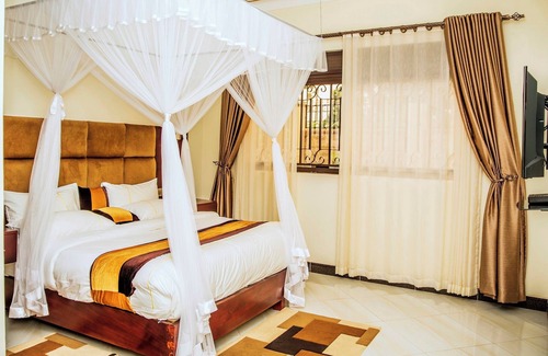 Entebbe Apartment | 2-bedroom apartment in serene Entebbe with WiFi, AC. Book now