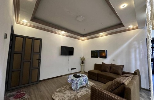 Port Louis House | 2-bedroom apartment in superb Port Louis with WiFi, AC