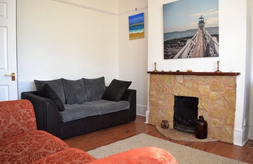 Exmouth Apartment | 2-bedroom apartment steps from the beach, with garage and dog friendly!