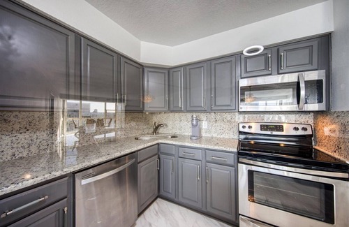 Clearwater Beach Apartment | 2-bedroom apartment in amazing Clearwater with AC
