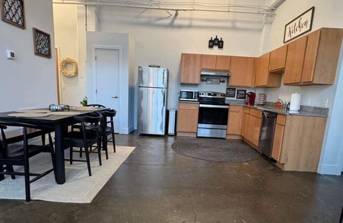 Otterbien Home Apartment | 2-bedroom apartment just 9 minutes drive to Kings Island