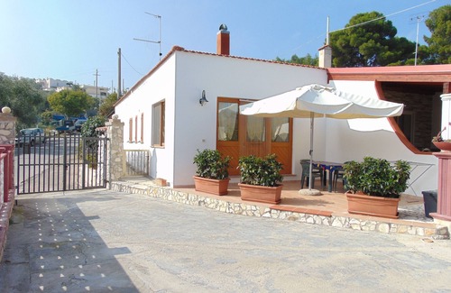 Chiesiola House | 2 bedroom apartment with 2 bathrooms 200 m from the sea.