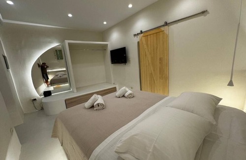 Ios Apartment | 2-bedroom apartment with Jacuzzi in Ios