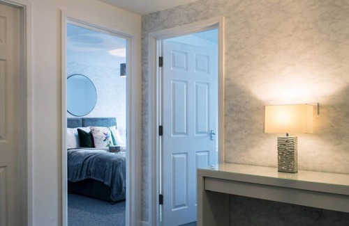 Leamington Spa Apartment | 2 Bedroom Apt Leamington Spa Hosted By Golden Key