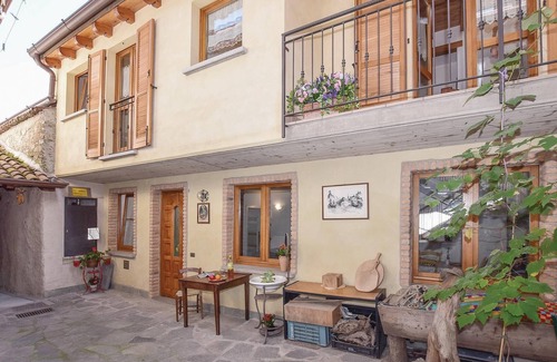 Ballabio House | 2 bedroom awesome home in Ballabio -LC-
