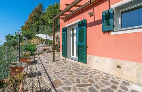 Costa House | 2 bedroom awesome home in Framura (SP)