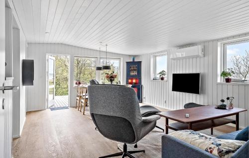 Hojslev House | 2 Bedroom Awesome Home In Højslev