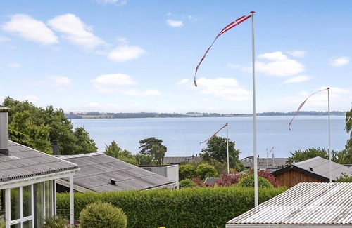 Ronde House | 2 bedroom awesome home in Rønde