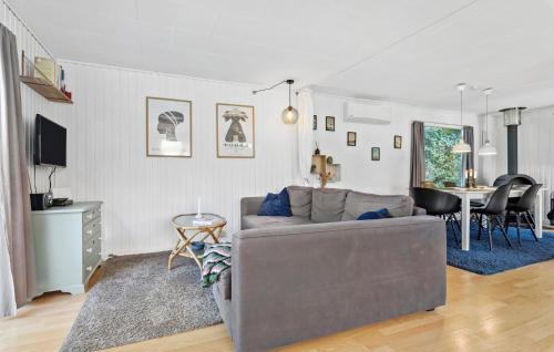 Ertebølle House | 2 Bedroom Awesome Home In Farsø