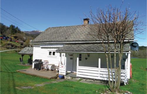 Kvam House | 2 Bedroom Awesome Home In Tørvikbygd