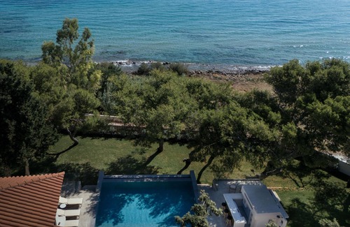 Psarou Villa | 2 Bedroom Beachfront Villa with a Private Infinity Pool