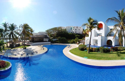 Santa Maria Huatulco Condo | 2 Bedroom Beachfront Residence + Panoramic Views