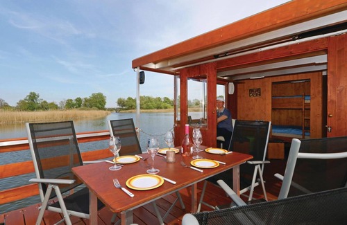 Radewege Boat Rental | 2 bedroom beautiful ship in Radewege